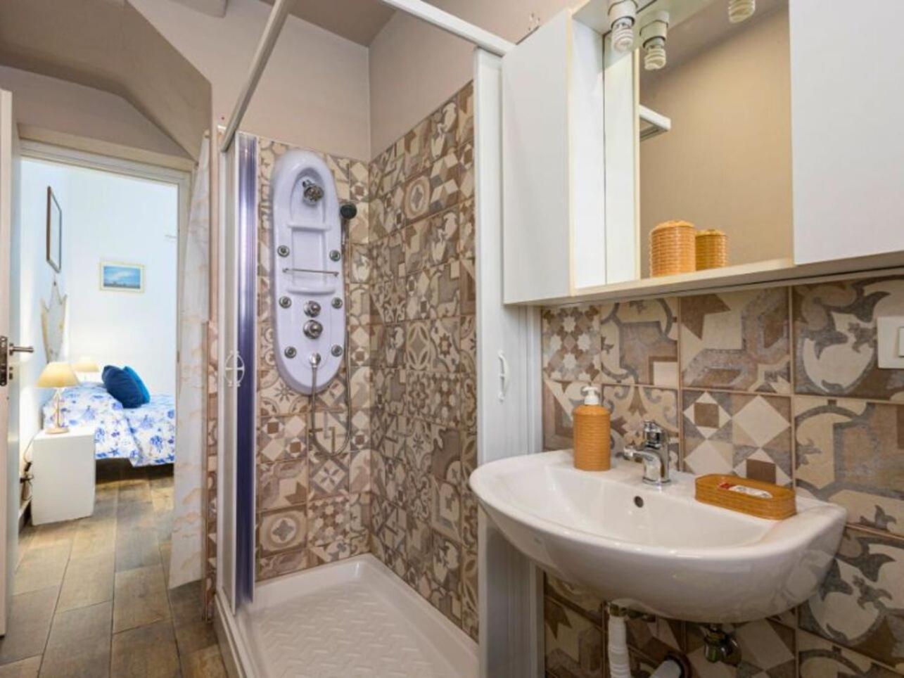 Lovely Apartment In Palermo-Sferracavallo Exteriér fotografie